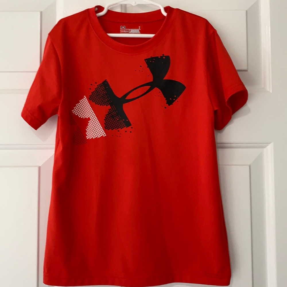 Like New Under Armour Loose Fit HeatGear